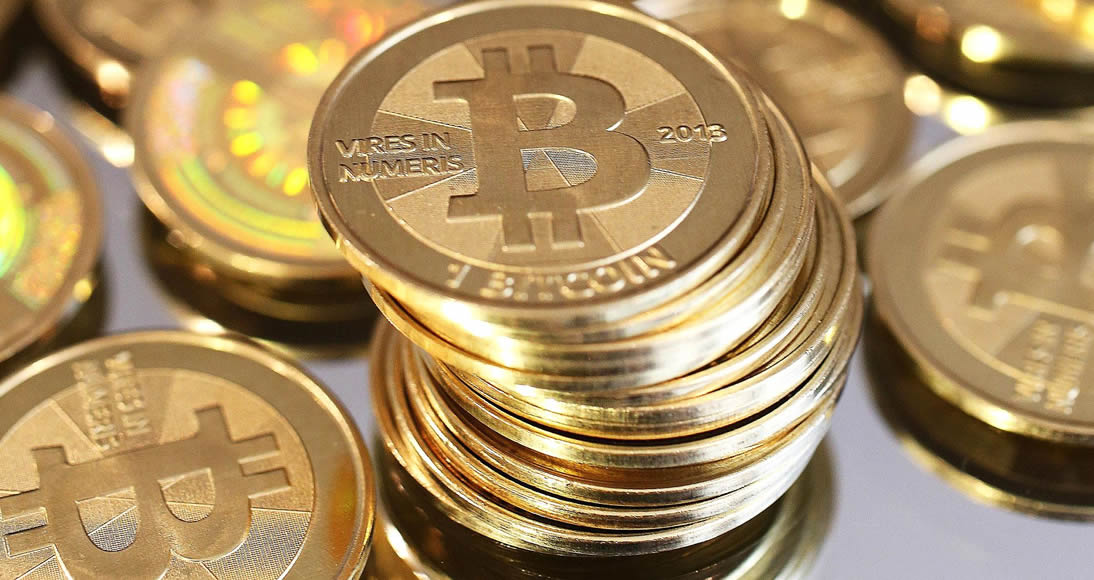 moedas de bitcoin empilhadas