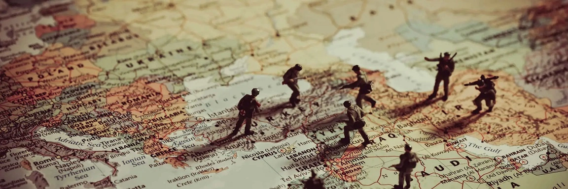 mapa mundi com soldados de boneco